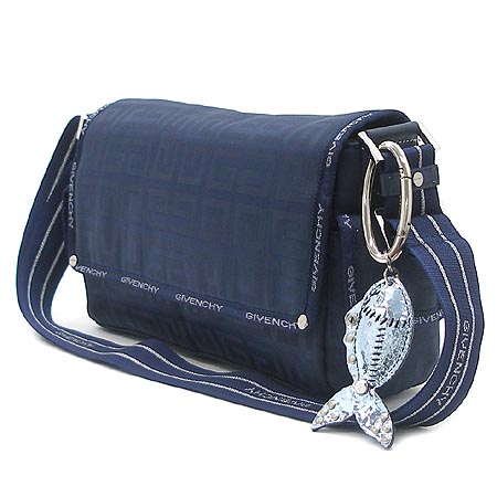 GIVENCHY(�����) ��Ƽ���� ũ�ν��� �̹���3 - ���̺��� �߰���ǰ