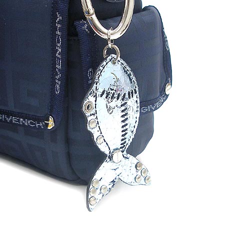 GIVENCHY(�����) ��Ƽ���� ũ�ν��� �̹���5 - ���̺��� �߰���ǰ