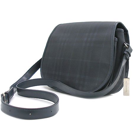 Burberry(������) üũ ũ�ν��� �̹���3 - ���̺��� �߰���ǰ