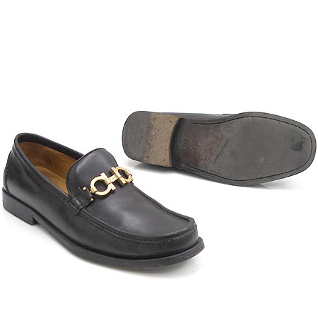 Ferragamo(󰡸) GEAR   ġ  ̹3 - ̺ ߰ǰ