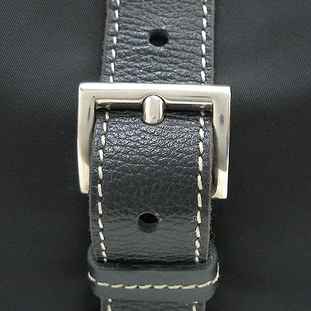 Prada(�����) ��Ʈ ����� �̹���4 - ���̺��� �߰���ǰ
