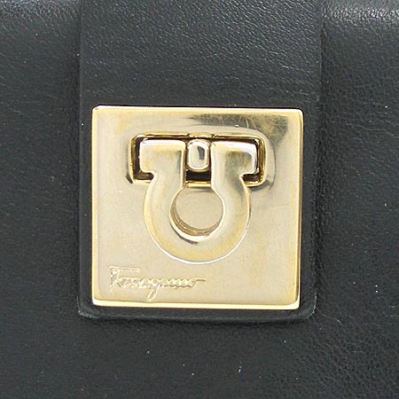 Ferragamo(��󰡸�) 22 0113 ���� ��ġ�� ������ �̹���2 - ���̺��� �߰���ǰ