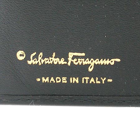 Ferragamo(��󰡸�) 22 0113 ���� ��ġ�� ������ �̹���4 - ���̺��� �߰���ǰ