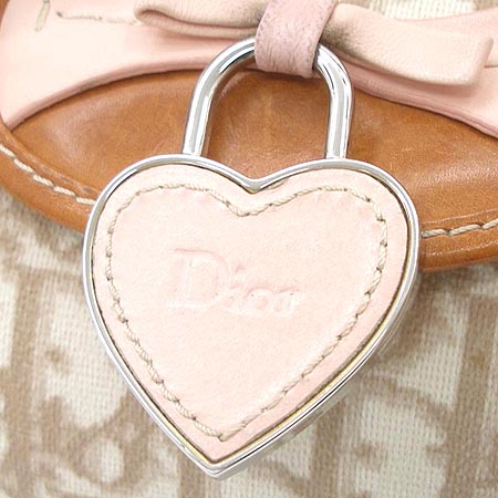 Dior(ũ����î���) �ΰ� PVC ����ü�� ��Ʈ�� �̹���5 - ���̺��� �߰���ǰ