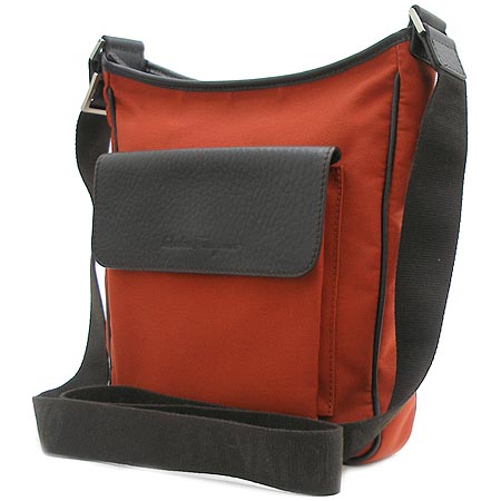 Ferragamo(��󰡸�) 24 6458 �� ���� �к긯 ũ�ν��� �̹���3 - ���̺��� �߰���ǰ