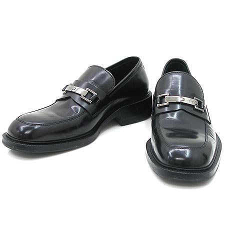 Gucci()  ġ  