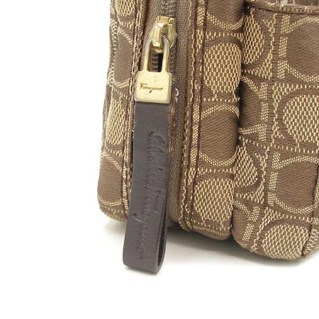 Ferragamo(��󰡸�) 22 1825 ��ġ�� �ΰ� �ڰ��� �Ŀ�ġ ��Ʈ�� �̹���4 - ���̺��� �߰���ǰ