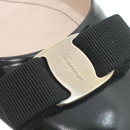 Ferragamo(��󰡸�) ��Ż �ٶ� ��� ���� �̹���5 - ���̺��� �߰���ǰ