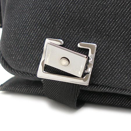 Gucci(����) 90760 ���� ũ�ν��� �̹���5 - ���̺��� �߰���ǰ