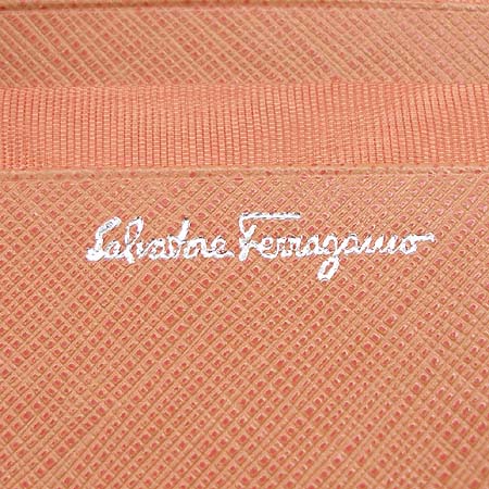 Ferragamo(��󰡸�) 22 4639 ���� ��ġ�� ��� ������ �̹���4 - ���̺��� �߰���ǰ