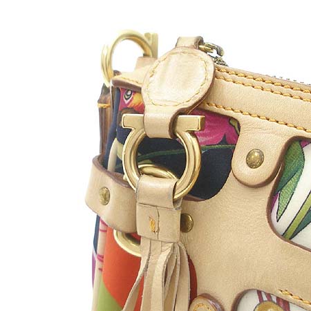 Ferragamo(��󰡸�) 21-6452 ����� �̹���5 - ���̺��� �߰���ǰ