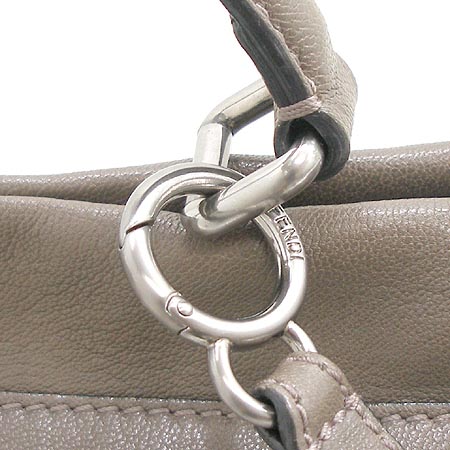 Fendi(���) 8BN210 ��ī�� �ΰ� ��� ��Ʈ�� + ũ�ν� ��Ʈ�� �̹���5 - ���̺��� �߰���ǰ