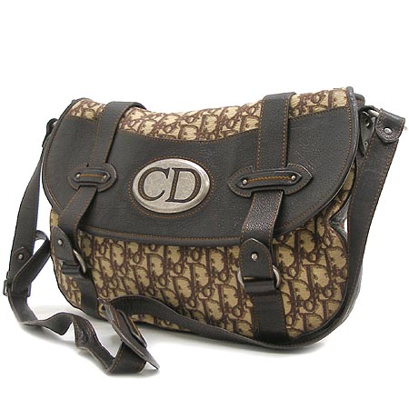 Dior(ũ����î���) CD ��Ż�ΰ� ��� �к긯 �޽��� ũ�ν��� [�б�������] �̹���2 - ���̺��� �߰���ǰ