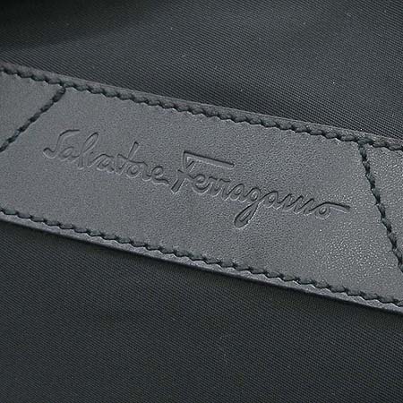 Ferragamo(��󰡸�) 24 4517 �к긯 ũ�ν��� �̹���4 - ���̺��� �߰���ǰ