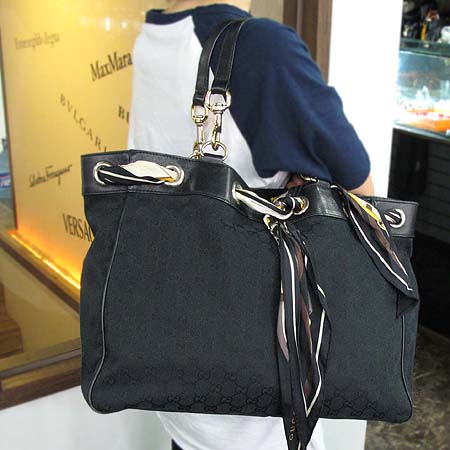 Gucci(����) 153033 GG �ΰ� �ڰ��� ��ī�� �ٰ� ����� �̹���5 - ���̺��� �߰���ǰ
