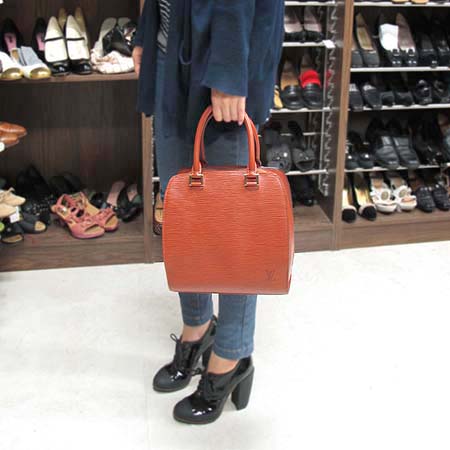 Louis Vuitton(���̺���) M52053 ���߷��� ������ ��Ʈ�� �̹���5 - ���̺��� �߰���ǰ