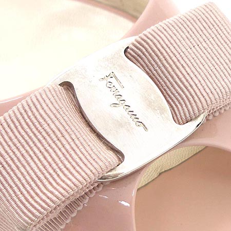 Ferragamo(��󰡸�) RIBERIA ���� �ٶ� ��� ���̴�Ʈ ���� �̹���5 - ���̺��� �߰���ǰ