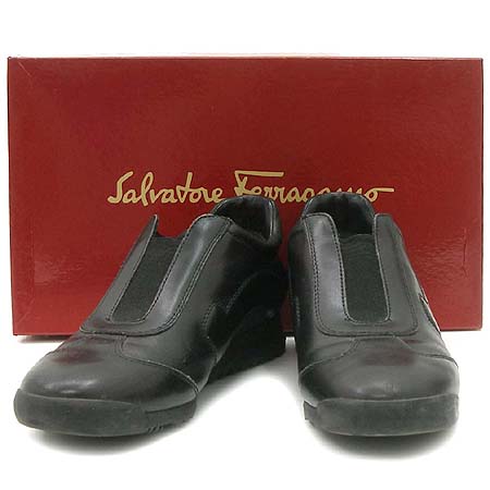 Ferragamo(��󰡸�) ��ġ�� �ΰ� ���� ����Ŀ�� �̹���2 - ���̺��� �߰���ǰ