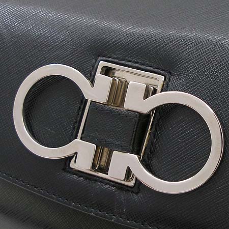 Ferragamo(��󰡸�) 21 4834 ���� ��ġ�� ����� �̹���5 - ���̺��� �߰���ǰ