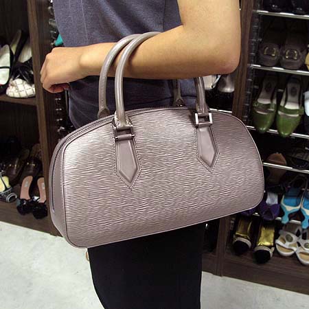 Louis Vuitton(���̺���) M5208B ���� ���� �ڽ��� ��Ʈ�� �̹���2 - ���̺��� �߰���ǰ