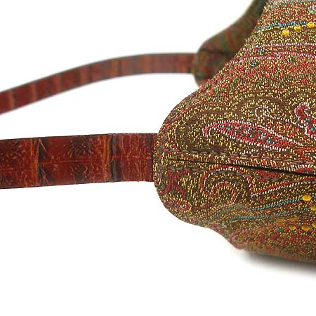 Etro(��Ʈ��) ť�� ������ �к긯 ȣ�� ����� �̹���4 - ���̺��� �߰���ǰ