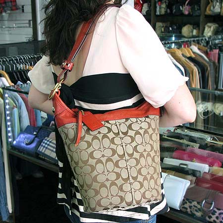 Coach(��ġ) �ñ׳�ó �ڰ��� ����� �̹���2 - ���̺��� �߰���ǰ