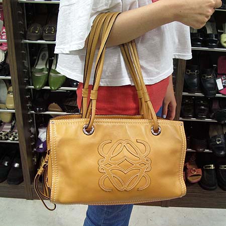 Loewe(�ο���) �ΰ� ī�� ���� ����� �̹���2 - ���̺��� �߰���ǰ