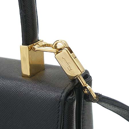 Ferragamo(��󰡸�) 21 0160 ���� ���� ����ΰ� �簢 ��Ʈ�� + �����Ʈ�� �̹���5 - ���̺��� �߰���ǰ