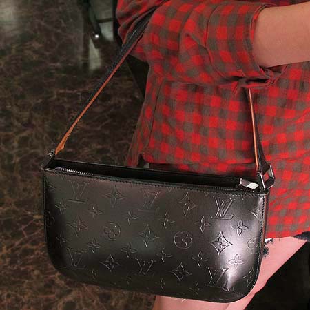 Louis Vuitton(���̺���) M55142 ��Ʈ�Ŀ﷯ ����� �̹���2 - ���̺��� �߰���ǰ