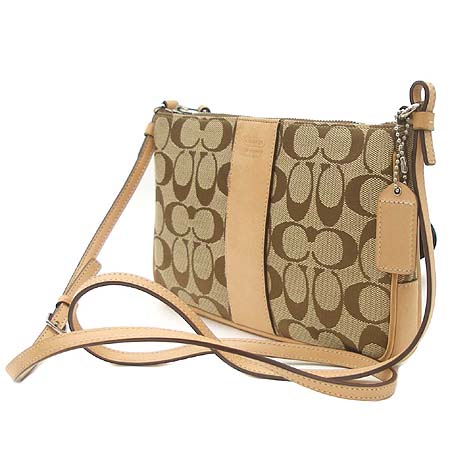 Coach(��ġ) �ñ׳�ó �ڰ��� ũ�ν��� �̹���2 - ���̺��� �߰���ǰ