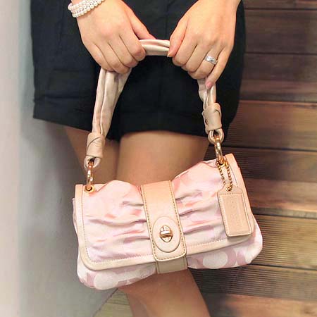 Coach(��ġ) ��Ŀ �� ��Ʈ �ڰ��� ����� �̹���5 - ���̺��� �߰���ǰ