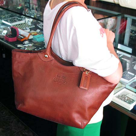 Coach(��ġ) ���� �ٰ� ����� �̹���5 - ���̺��� �߰���ǰ