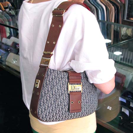 Dior(ũ����î���) JAD44823 B3 �ΰ� �к긯 ����� �̹���5 - ���̺��� �߰���ǰ