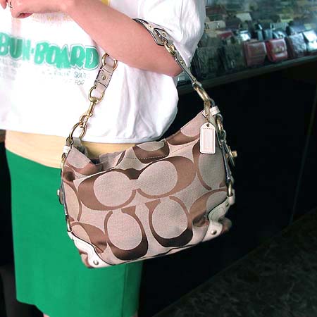 Coach(��ġ) �ñ׳�ó �ڰ��� ����� �̹���5 - ���̺��� �߰���ǰ