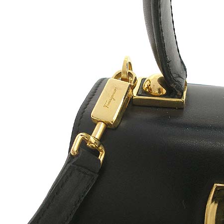 Ferragamo(��󰡸�) 21 2193 ���� ��ġ�� �簢 ��Ʈ�� + ��� ��Ʈ�� �̹���3 - ���̺��� �߰���ǰ