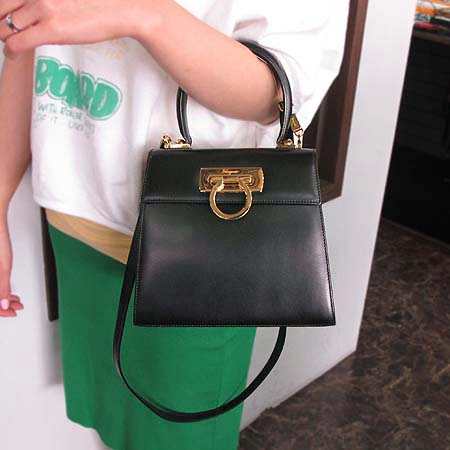 Ferragamo(��󰡸�) 21 2193 ���� ��ġ�� �簢 ��Ʈ�� + ��� ��Ʈ�� �̹���5 - ���̺��� �߰���ǰ
