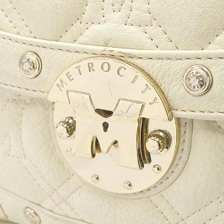 Metrocity(��Ʈ�ν�Ƽ) ���� �ΰ� ��� M �ΰ� ���� ��Ʈ�� �̹���4 - ���̺��� �߰���ǰ