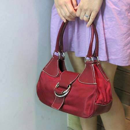 Prada(�����) ��Ʈ��� ����� �̹���5 - ���̺��� �߰���ǰ