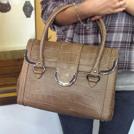 Aigner(���̱׳�) ũ��Ŀ���� ���� ��Ʈ�� �̹���5 - ���̺��� �߰���ǰ