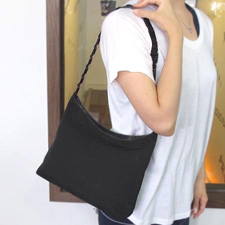 Ferragamo(��󰡸�) 21 8801 ����� �̹���4 - ���̺��� �߰���ǰ