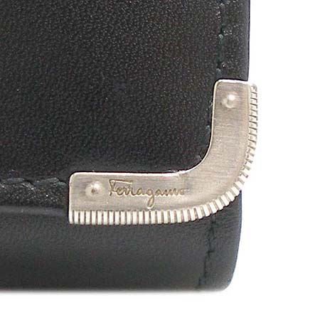 Ferragamo(��󰡸�) 66 4029 ���� ���� 6Ȧ�� Ű���̽� [��������] �̹���2 - ���̺��� �߰���ǰ
