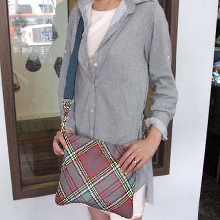 Vivienne_Westwood(���ȿ���Ʈ���) 4003V üũ �޽��� ũ�ν��� [�б�������] �̹���5 - ���̺��� �߰���ǰ