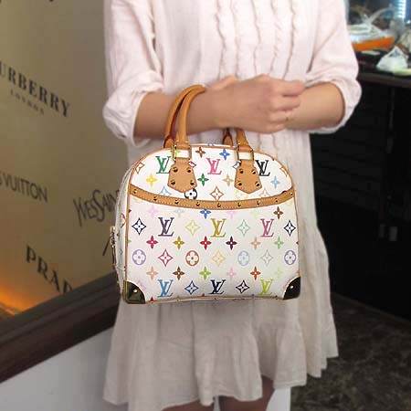 Louis Vuitton(���̺���) M92663 ���׷� ĵ���� ��Ƽ�÷� ȭ��Ʈ Ʈ��� ��Ʈ�� [�б�������] �̹���4 - ���̺��� �߰���ǰ