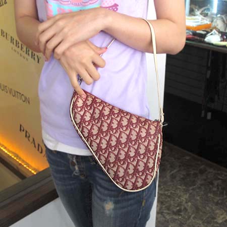 Dior(ũ����î���) �ΰ� PVC ���� �Ŀ�ġ ����� �̹���5 - ���̺��� �߰���ǰ