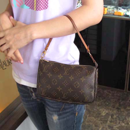 Louis Vuitton(���̺���) M51980 ���׷� ĵ���� ����Ʈ �Ǽ��縮 �Ŀ�ġ ����� [�б�������] �̹���5 - ���̺��� �߰���ǰ