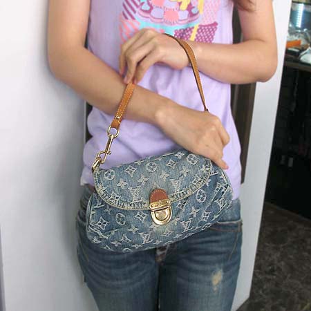 Louis Vuitton(���̺���) M95050 ���� �̴� ����Ƽ ����� [�б�������] �̹���5 - ���̺��� �߰���ǰ
