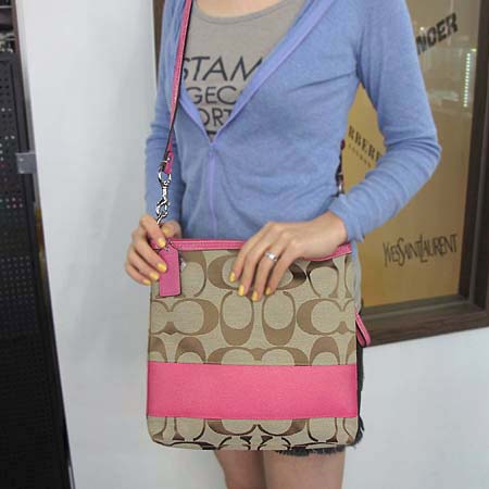 Coach(��ġ) �ñ׳��� ��ũ ��Ʈ������ ����� 2WAY [��������] �̹���5 - ���̺��� �߰���ǰ