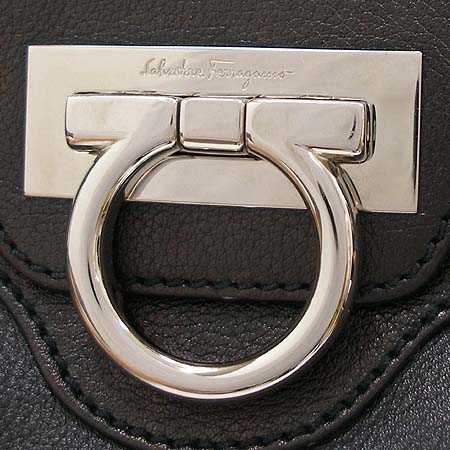 Ferragamo(��󰡸�) 21-6317  ���� ��ġ�� ���� ��Ʈ�� [��������] �̹���4 - ���̺��� �߰���ǰ
