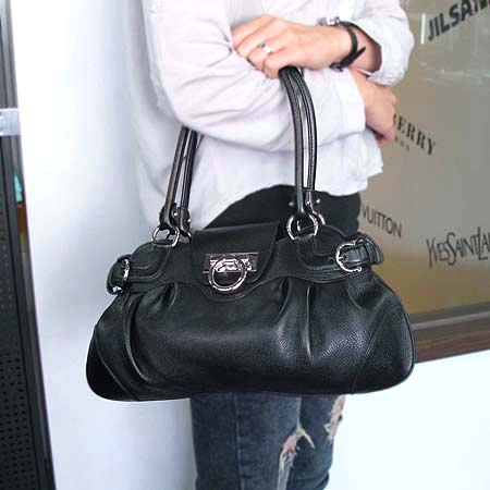 Ferragamo(��󰡸�) 21-6317  ���� ��ġ�� ���� ��Ʈ�� [��������] �̹���5 - ���̺��� �߰���ǰ