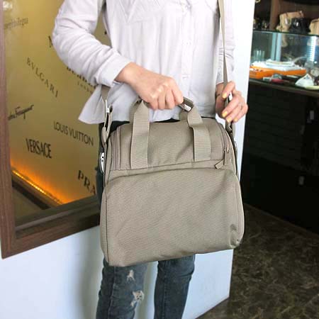 MANDARINA DUCK(���ٸ�����) ��Ƽ ���� �к긯 ��Ʈ�� + ũ�ν� ��Ʈ�� �̹���5 - ���̺��� �߰���ǰ